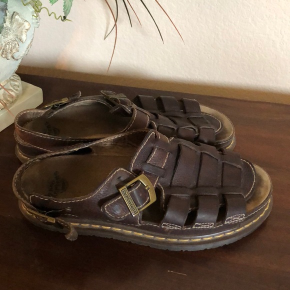fisherman sandals doc martens